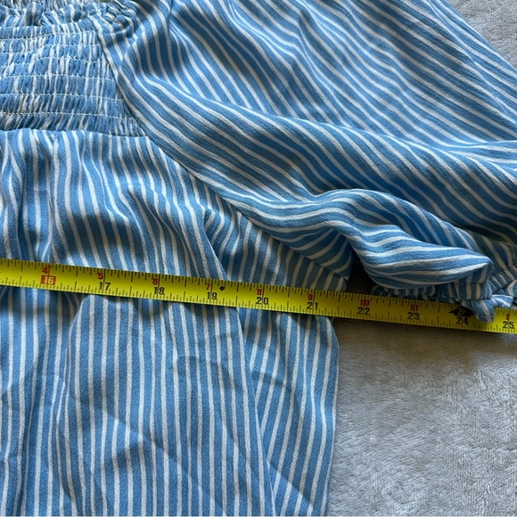 Torrid Gauze Smocked Yoke Top Stripe Blue and White Size 2X - Picture 5 of 6